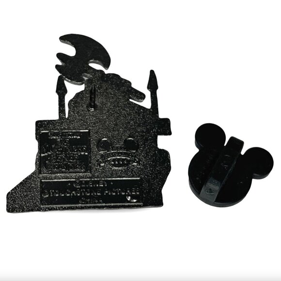 Disney PIN TRADING Nightmare Before Christmas BARREL Mystery Pin 2006 Coffin Tin - Picture 2 of 6